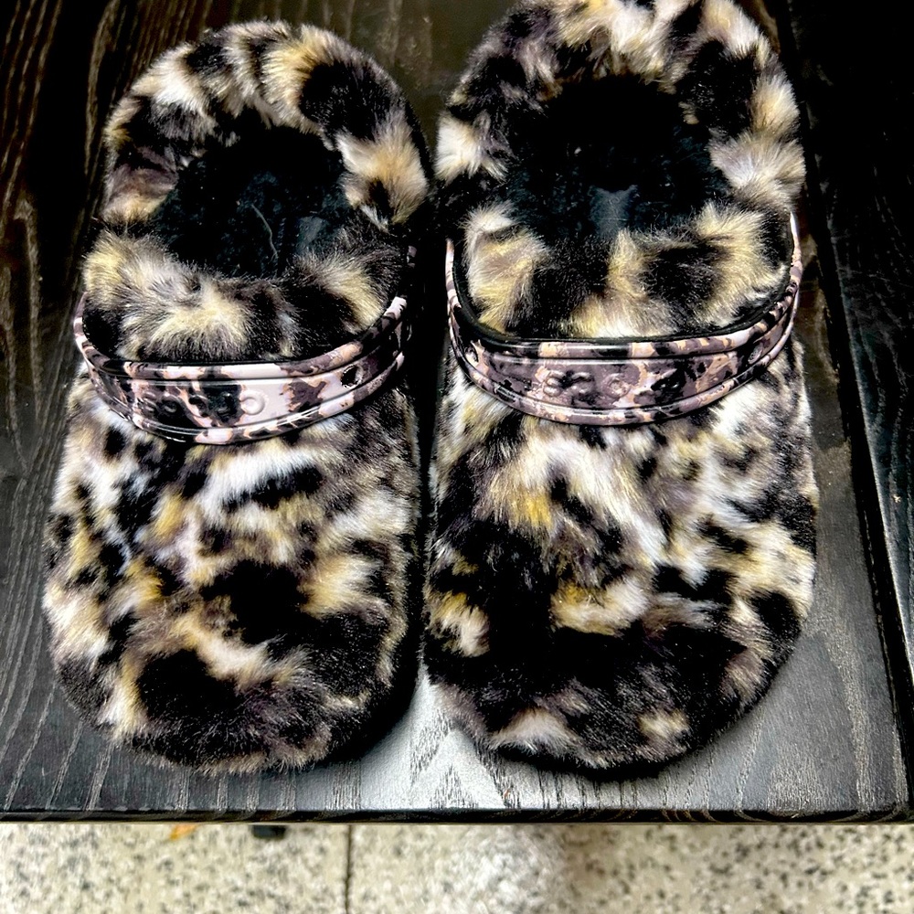 Cow crocs